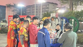 金蛇開運，物流送?！癫裎锪骷瘓F組織單位參加玉柴年貨節(jié)活動