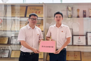 走訪(fǎng)慰問(wèn)傳黨情，組織關(guān)懷聚人心